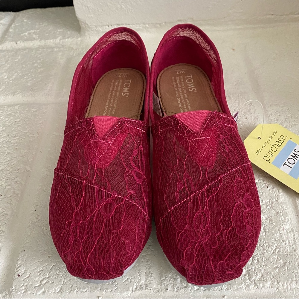 Tom’s Lace Shoes